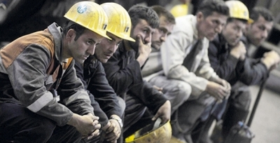 35 Binde Bin Kişi Kim Onlar Genç Maden İşçileri